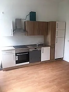 Kleine 2-ZKB-Wohnung mit offener Einbauküche — photo 1